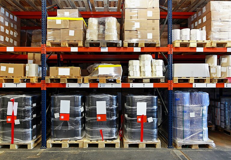 [Translate to EN:] Fulfilment Warehouse